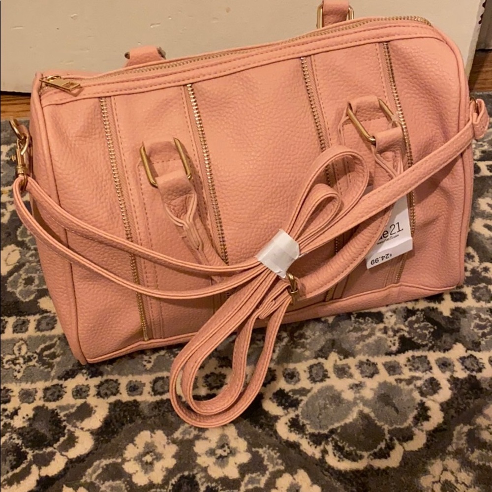 Rue 21 shoulder strap crossbody duffel bag